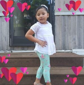 Meet your Posher, Adriana